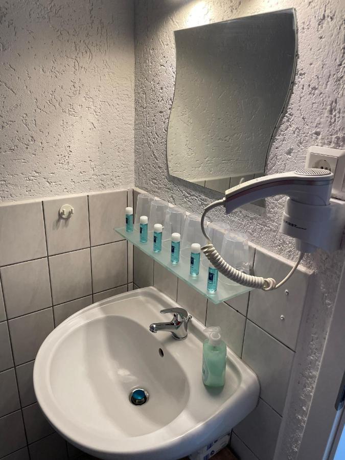 Familie Decker-Behrends Apartment Upleward Bagian luar foto